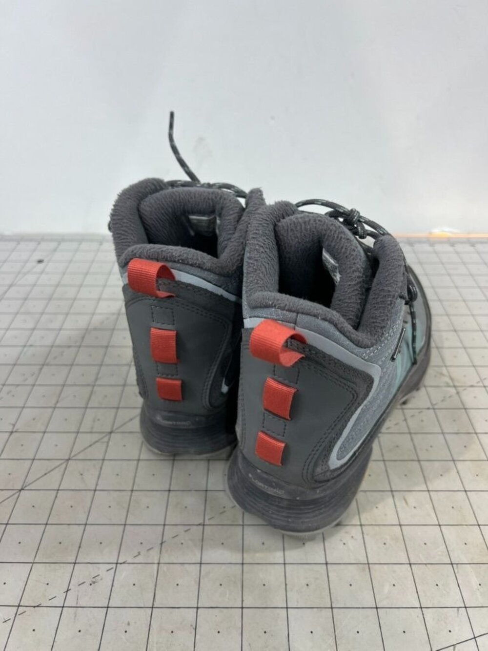 Merrell Women’s Waterproof Hiking Boots Vibram Sole Sz 9.5 US Gray & Red J067016 - Picture 5 of 11